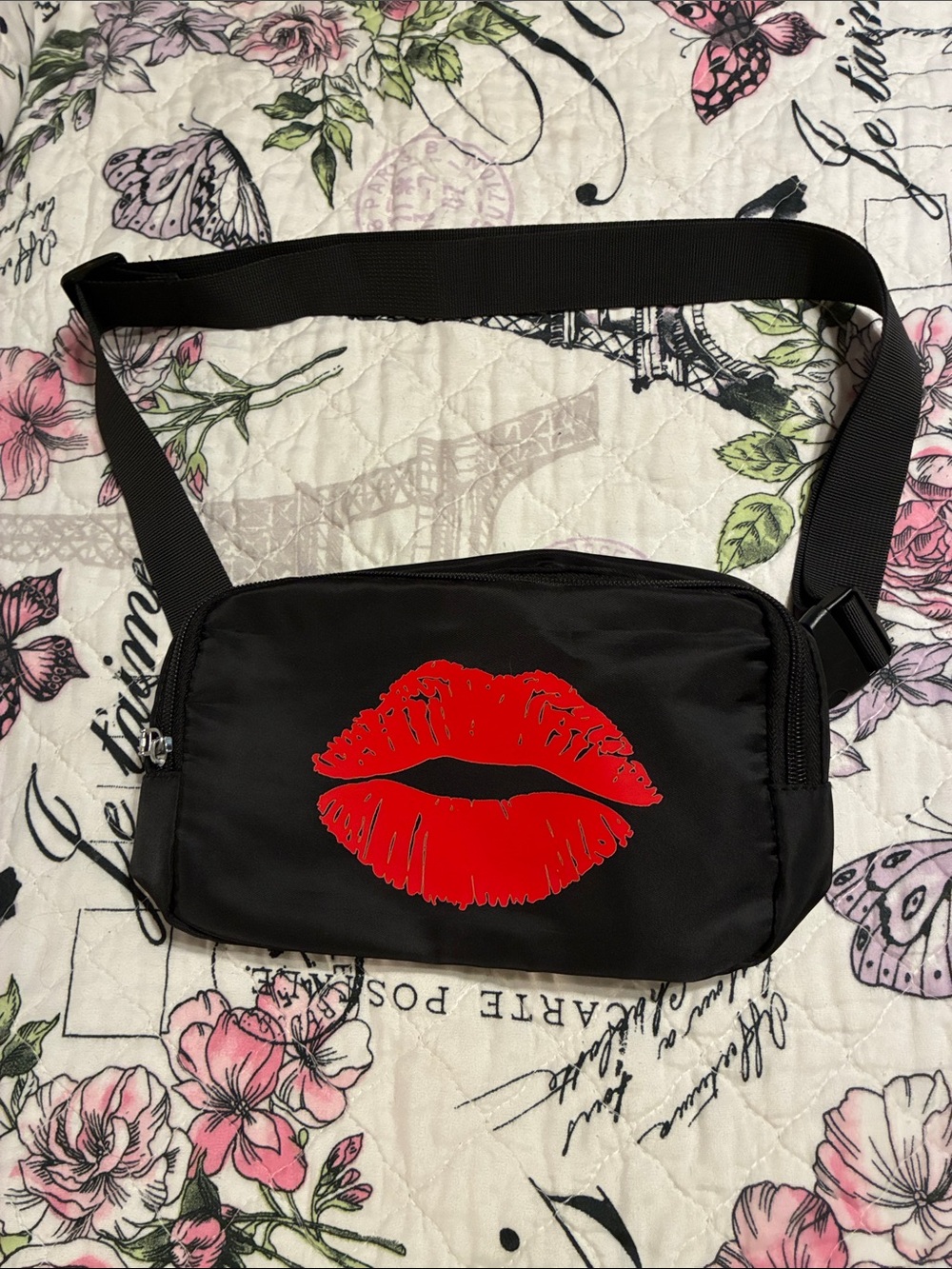 Women’s Black Fanny Pack Bag with Red Lip Print